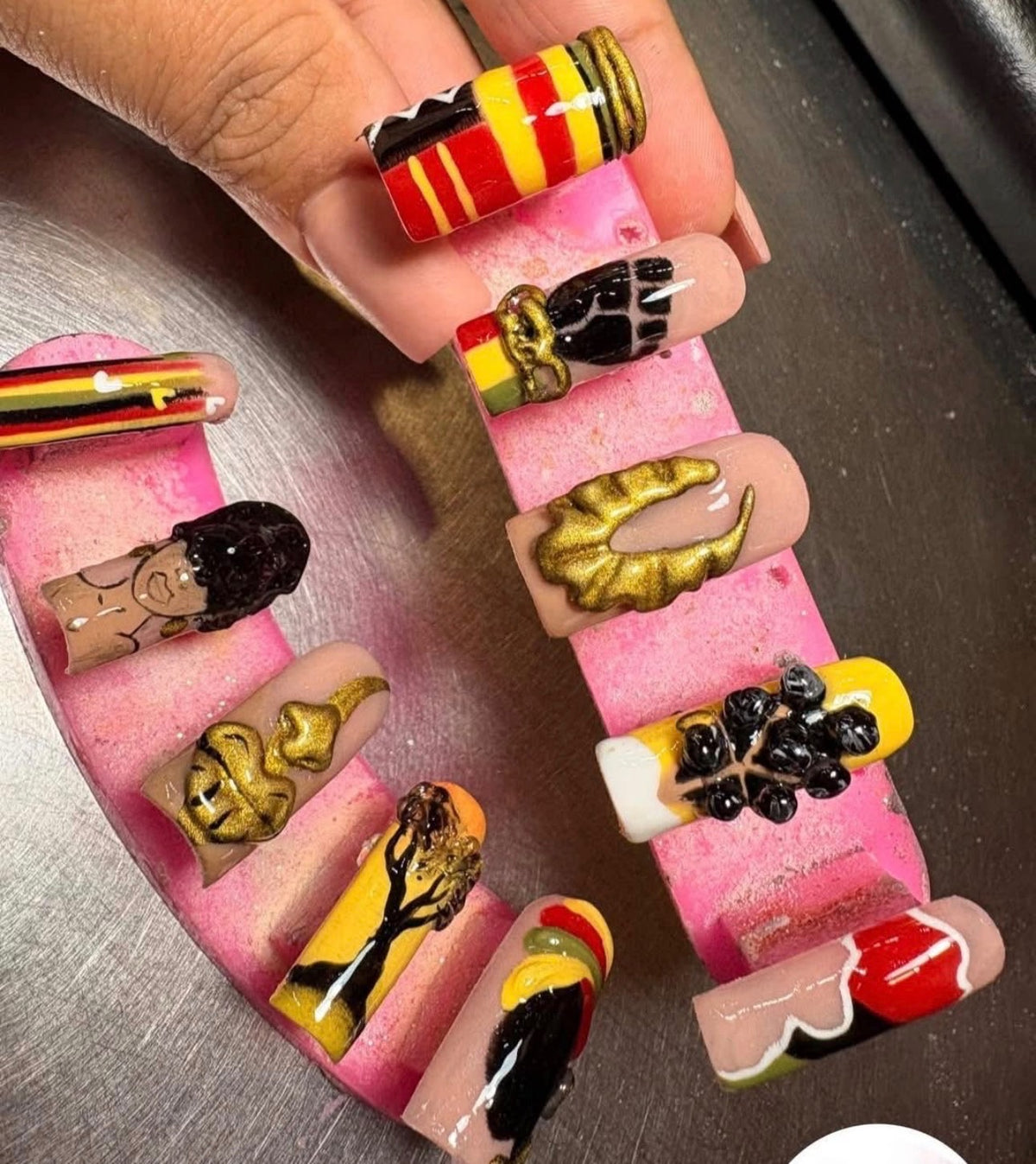 Seasonal nails