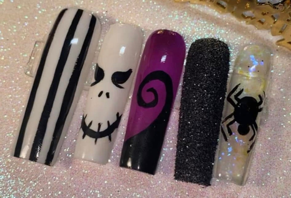Seasonal nails